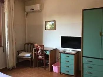 Paola Hotel
